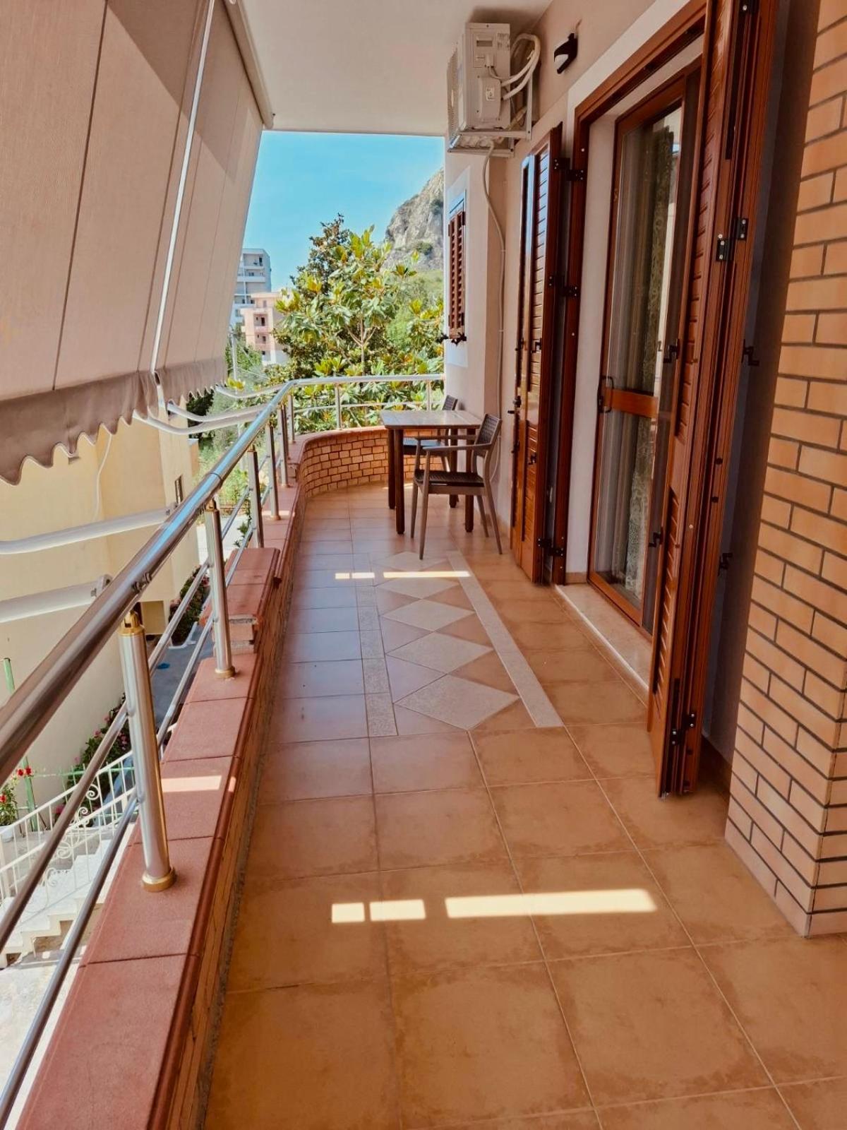 Apartament Mina Durrës